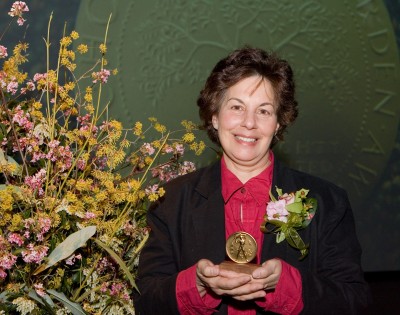Nina Bassuk with the Scott Medal